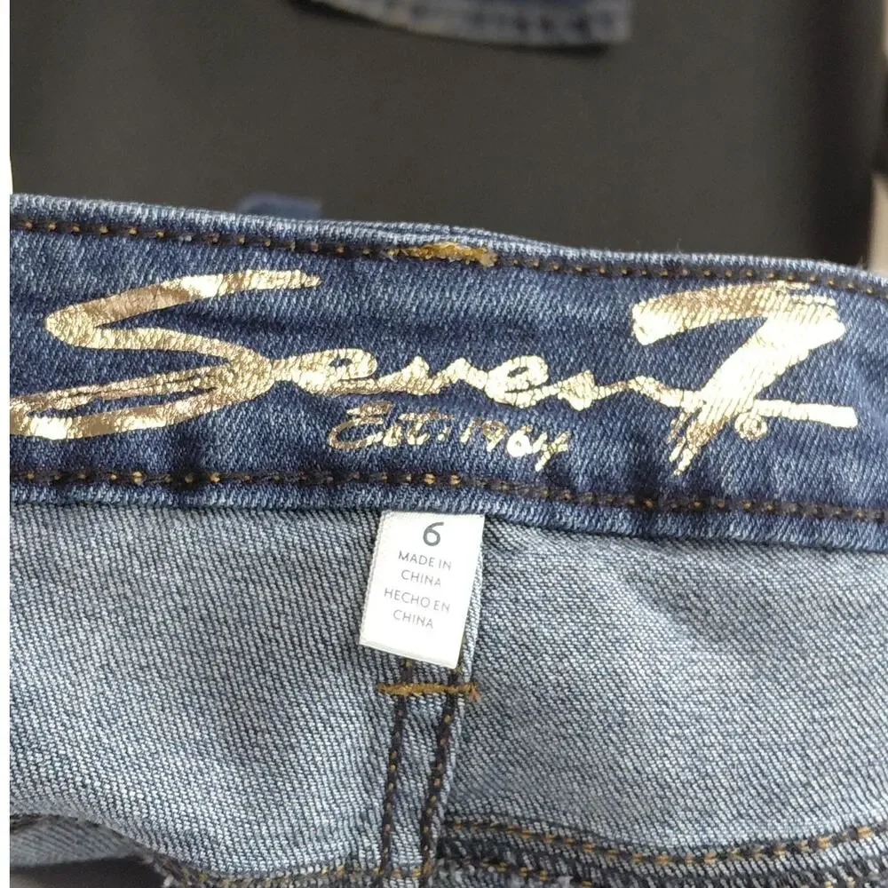NWT Seven7 Weekend Short Blue Stretch Shorts Women Size 6